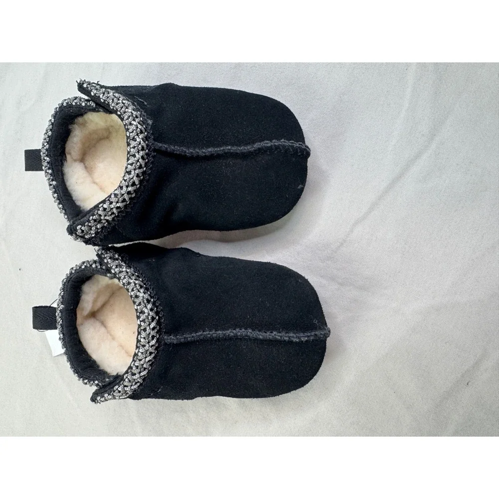 UGG Tasman Braid Baby Booties Black Suede UGGplush Slippers 1130359I Size 4/5